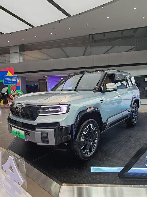 惠州207比亚迪方程豹硬派越野的爆款，英菲尼迪35周年与你共成长